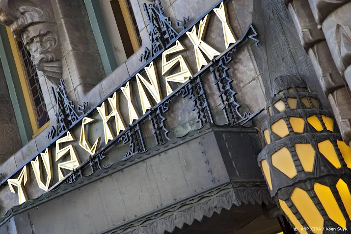 theater tuschinski krijgt op 100e verjaardag predicaat koninklijk