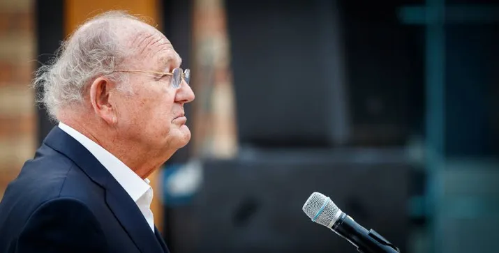 theaterbedrijf joop van den ende verkocht