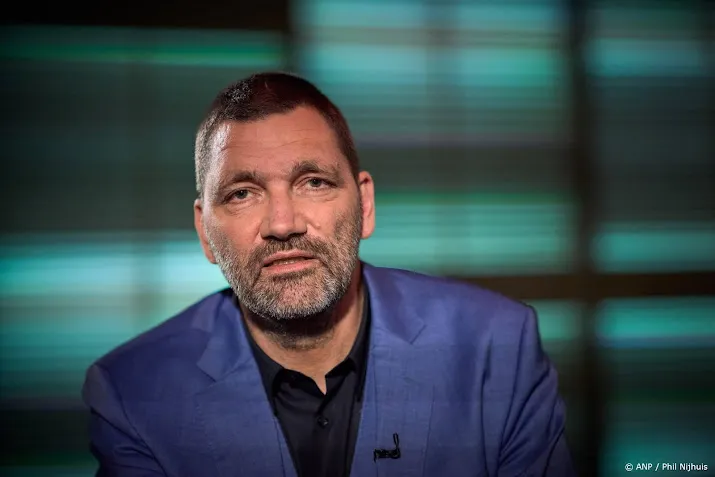 theo maassen stopt met zomergasten na ophef over priveleven