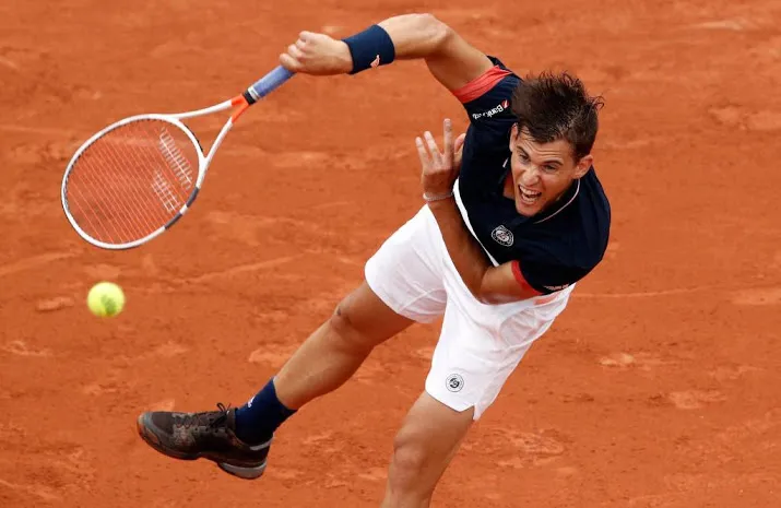 thiem klopt aangeslagen zverev