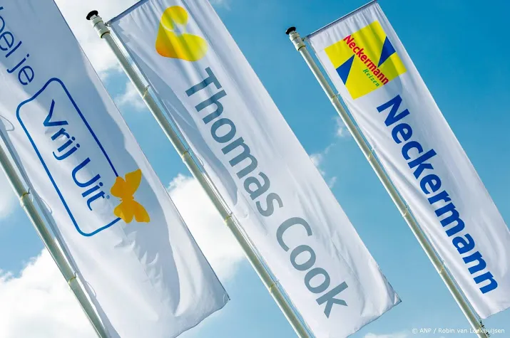 thomas cook staakt alle activiteiten