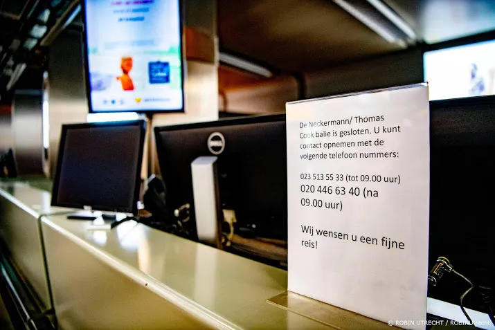 thomas cook staat honderden klanten te woord