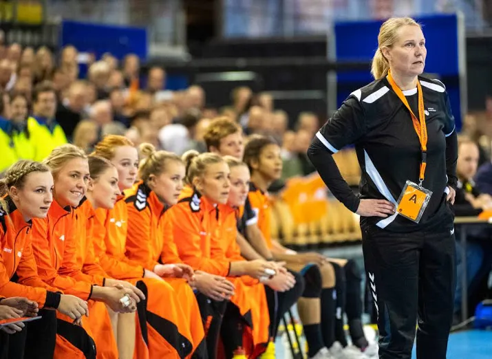 thomsen heeft ek selectie handbalsters rond