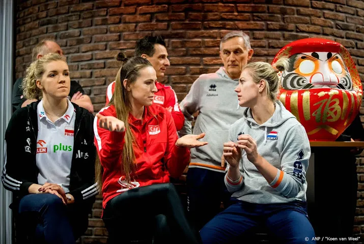 thuisvoordeel moet volleybalsters vleugels geven in apeldoorn