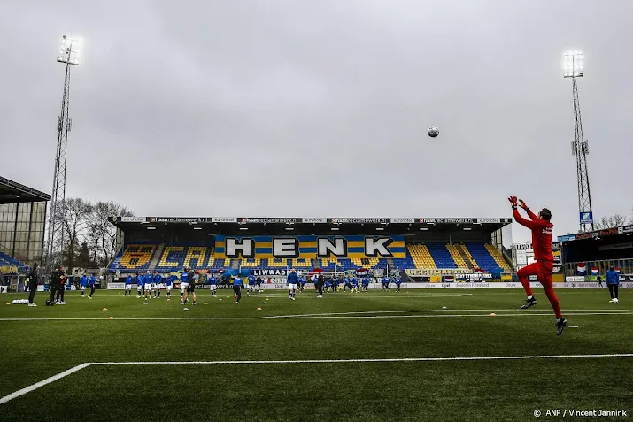 tien mensen in leeuwarden aangehouden voorafgaand aan derby