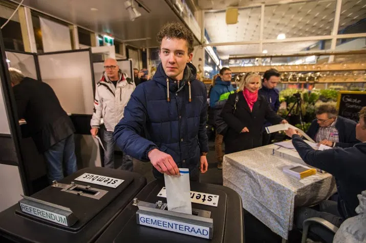 tientallen nachtelijke stemmers in castricum