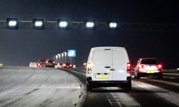 tientallen ongevallen door gladheid