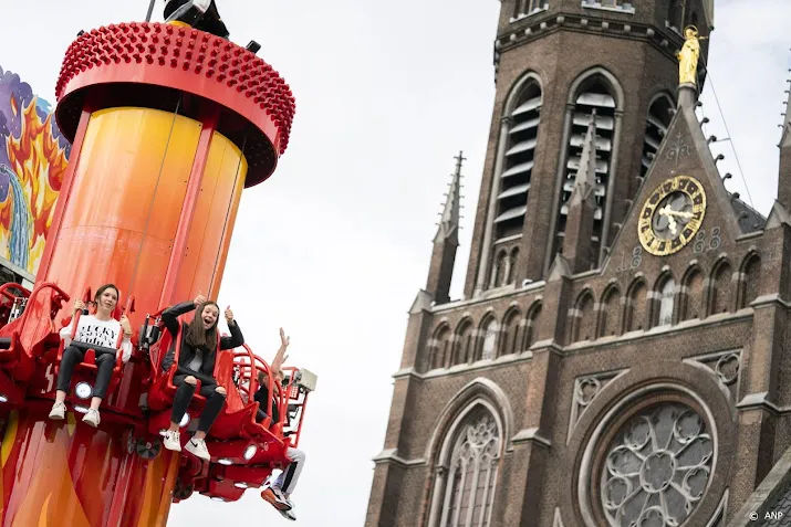 tilburgse kermis weer van start na twee jaar afwezigheid