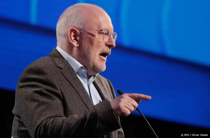 timmermans niet naar eu parlement