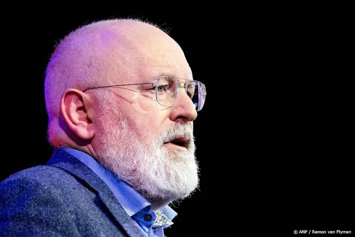 timmermans wil bij klappen formatie niet alleen het voortouw