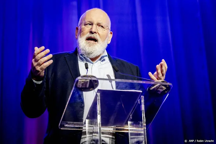 timmermans ziet vuur van solidariteit en wil dat aanwakkeren