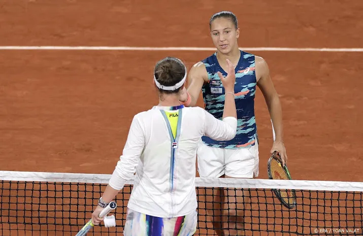 titelhoudster krejcikova in parijs verrast door frans talent