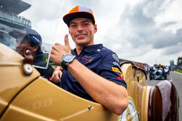 titelrivalen vettel en hamilton botsen