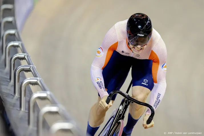 titelverdediger lavreysen naar kwartfinales sprint op wk baan