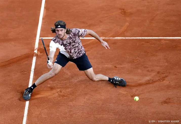 titelverdediger tsitsipas na opgave bonzi snel door in monte carlo