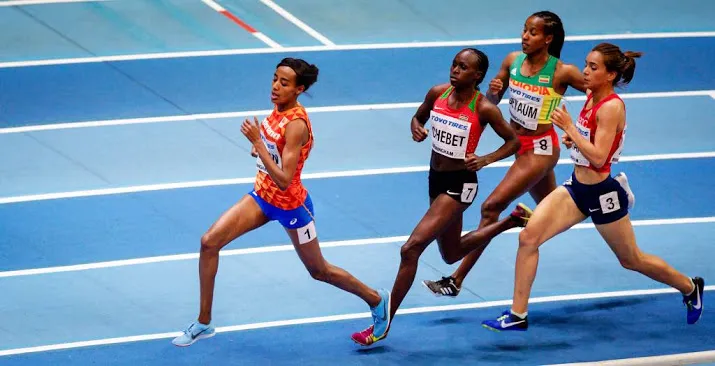 titelverdedigster hassan naar finale 1500 m