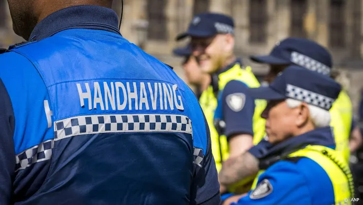 toch demonstranten naar de dam ondanks afblazen demonstratie
