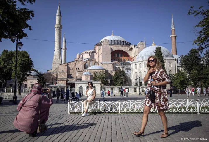 toerisme naar turkije opgeveerd nog wel lager dan voor corona