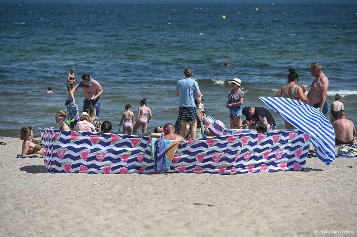 toerismesector blij met verbetering kleur op coronakaart