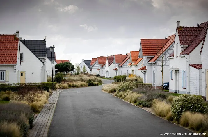 toeristen mogen begin mei weer in hun zeeuwse vakantiehuis