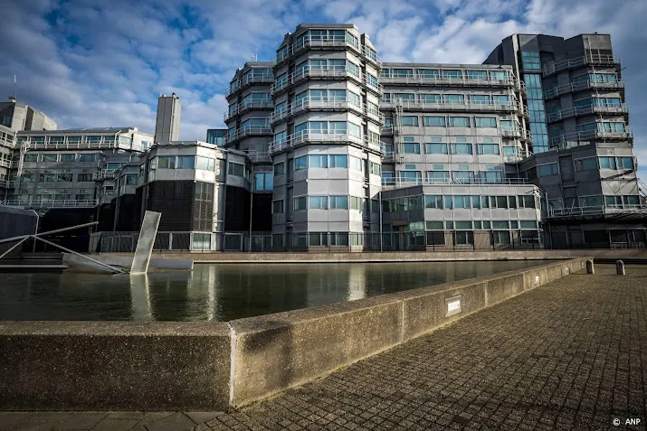 toezichthouder aivd en mivd moeten zorgvuldiger informatie delen