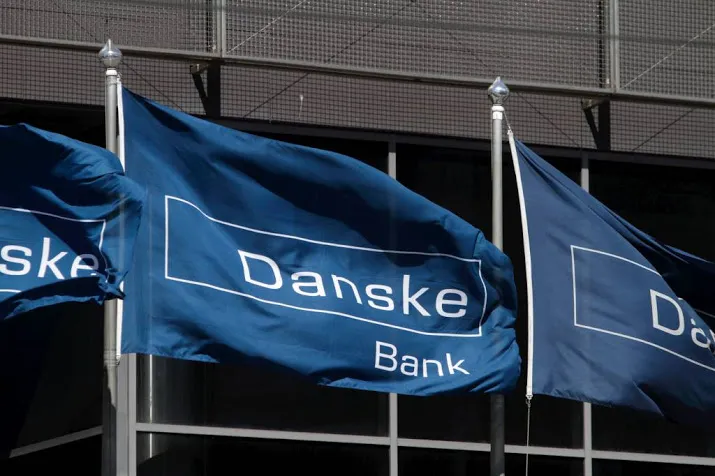 toezichthouder heropent zaak danske bank