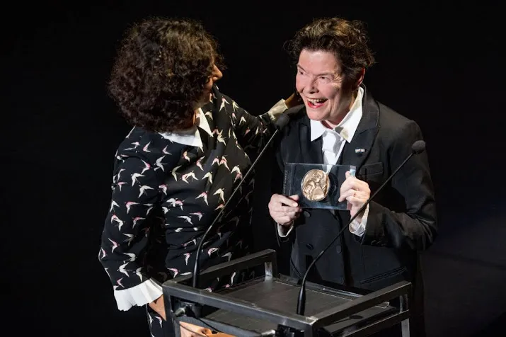 toneelprijzen voor vanden broecke en holla