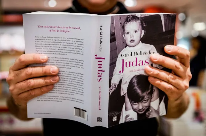 toneelstuk judas eigenlijk griekse tragedie