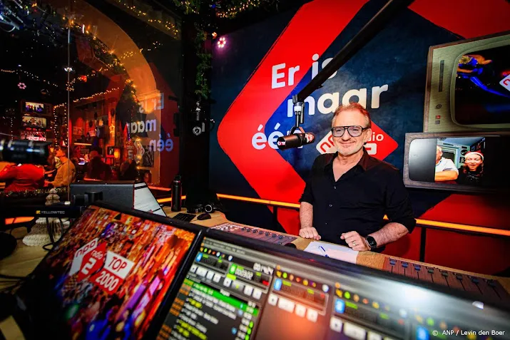 top 2000 start wederom met muzikale mash up