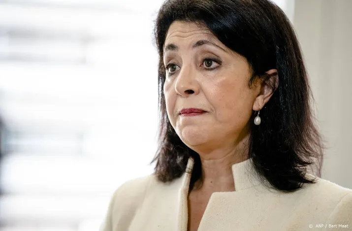 topambtenaar blijft betrokken bij onderzoek naar arib