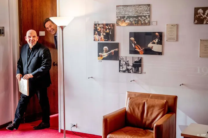 topdirigent van zweden viert 60e in concertgebouw zonder publiek