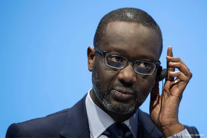 topman credit suisse treedt af na spionageschandaal