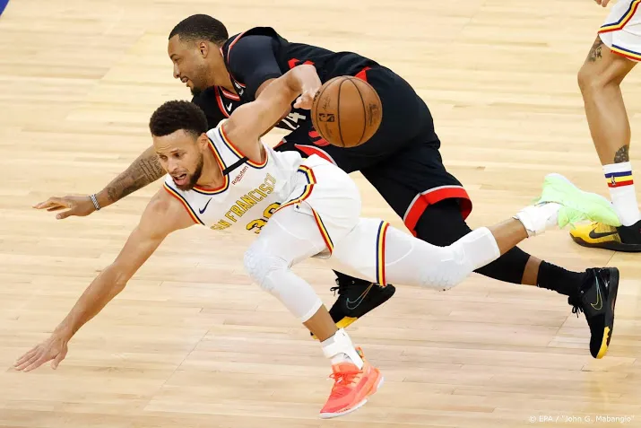 topverdieners in nba zien af van deel salaris