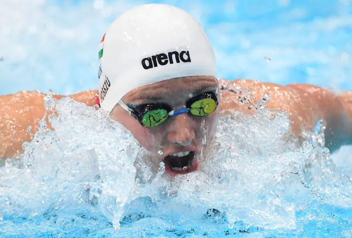 topzwemmers klagen zwembond fina aan