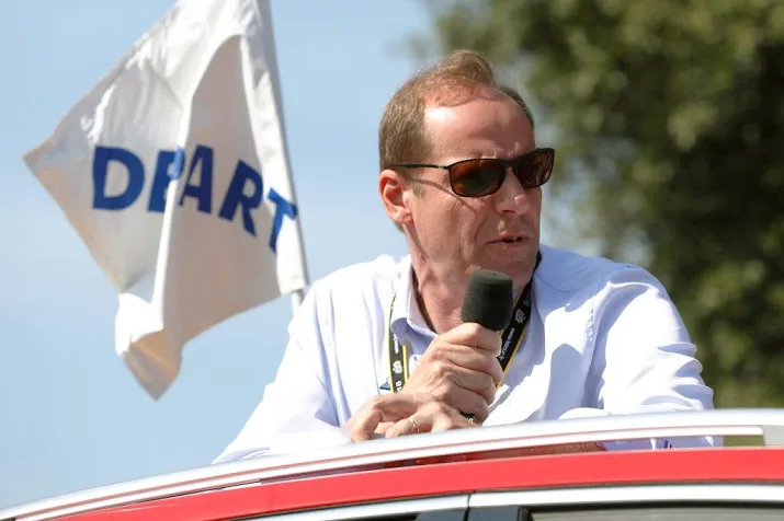 tourdirecteur prudhomme roept op tot kalmte