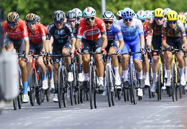 tourkaravaan verplaatst zich naar frankrijk