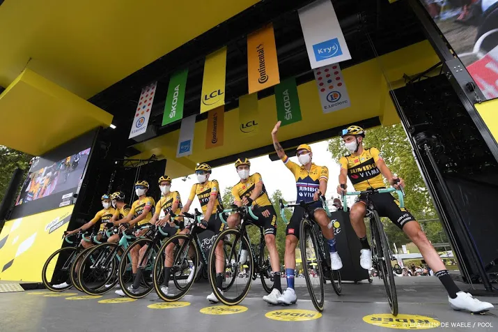 tourpeloton vertrokken voor tweede pyreneeenrit