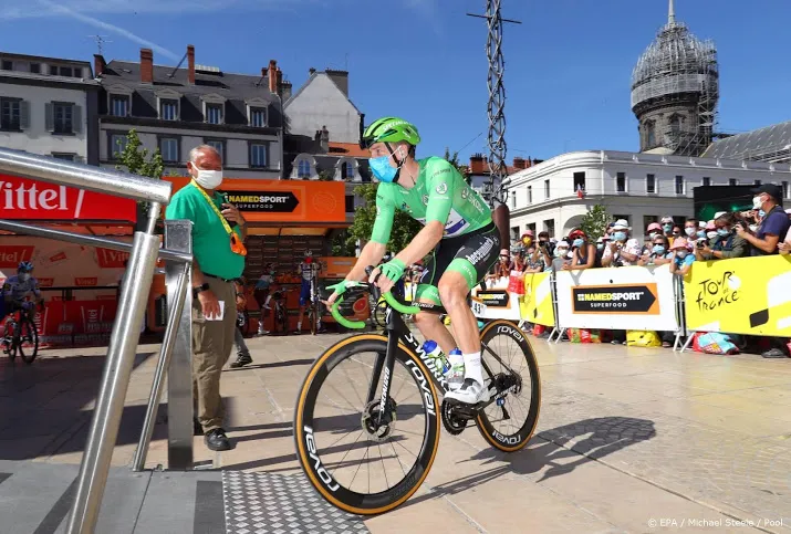tourpeloton vetrokken voor rit naar lyon