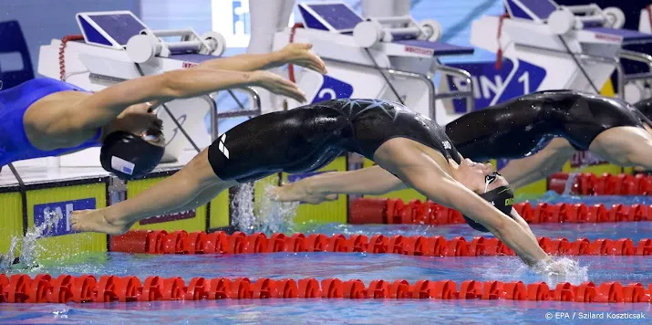 toussaint zwemt nederlands record op 200 meter rugslag