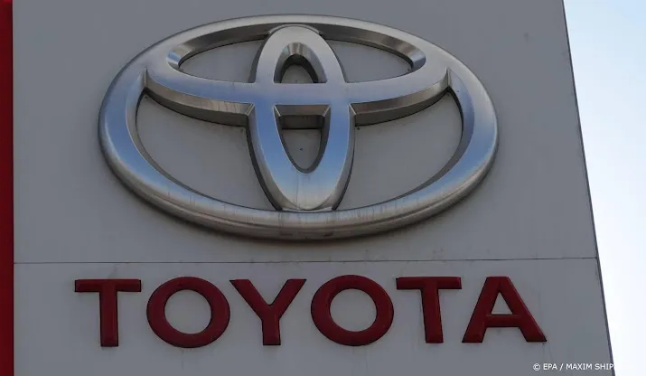 toyota onderbreekt autoproductie vanwege naderende tyfoon