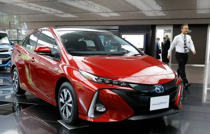 toyota roept miljoen autos terug naar garage