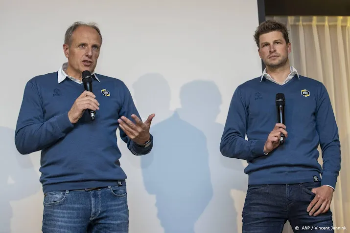 trainer orie zaak rond van eerd treft schaatsploeg niet direct