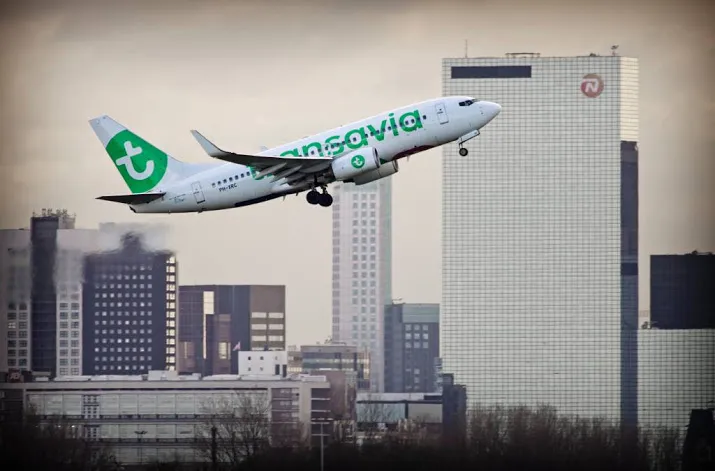 transavia mag straatrace piloot niet ontslaan