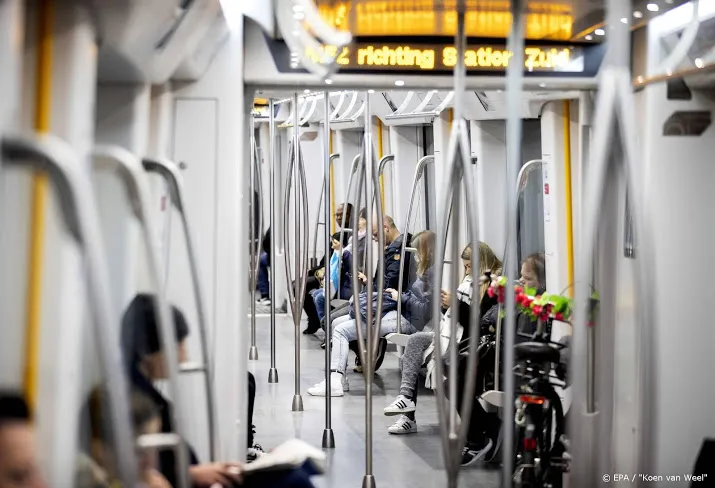 transgender mishandeld in amsterdamse metro
