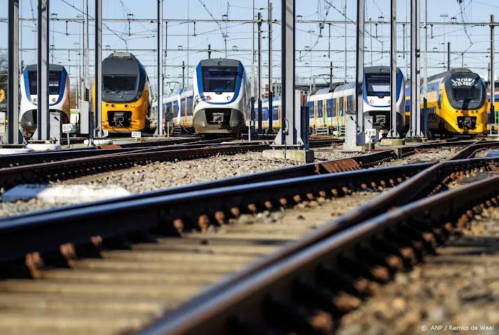 treinverkeer noord nederland gaat weer rijden na storing