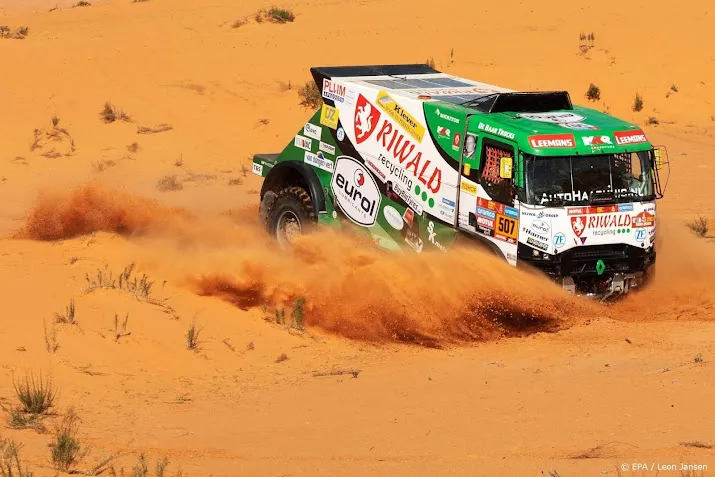 trucker de baar wint in dakar rally van kasteren nieuwe leider