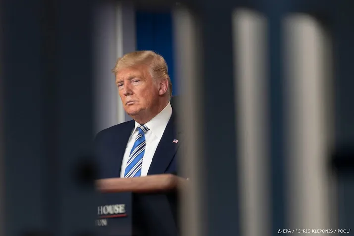 trump hoopt bedrijven met pasen weer open te hebben