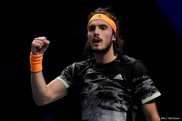 tsitsipas houdt federer uit finale in londen