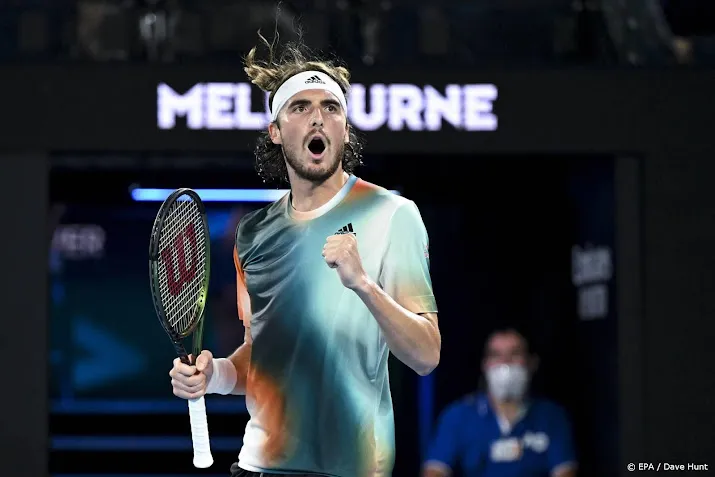 tsitsipas laat sinner in drie sets kansloos op australian open