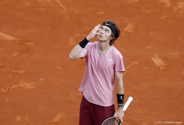tsitsipas tegen roeblev in finale masterstoernooi monte carlo